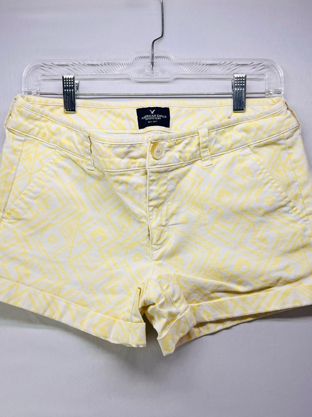 American Eagle Outfitters Pale Yellow‎ Geo-Print midi stretch Shorts